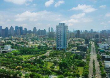 低密度大基地、大花園已成精銳豪宅型產品標配，「精銳SKY One」興建中，此為3D示意圖。