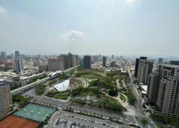 (昱均)投資客退出市場，第二季房市將回歸剛性自住需求，從地段、品牌、規劃、售福進行