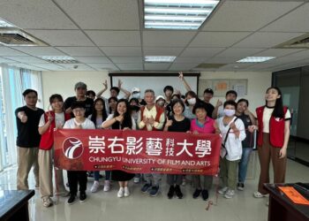 LINE_ALBUM_1120522賞你一個百老匯歌喉_230526