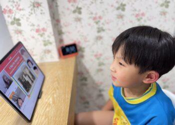 學員Chuck上課側拍照