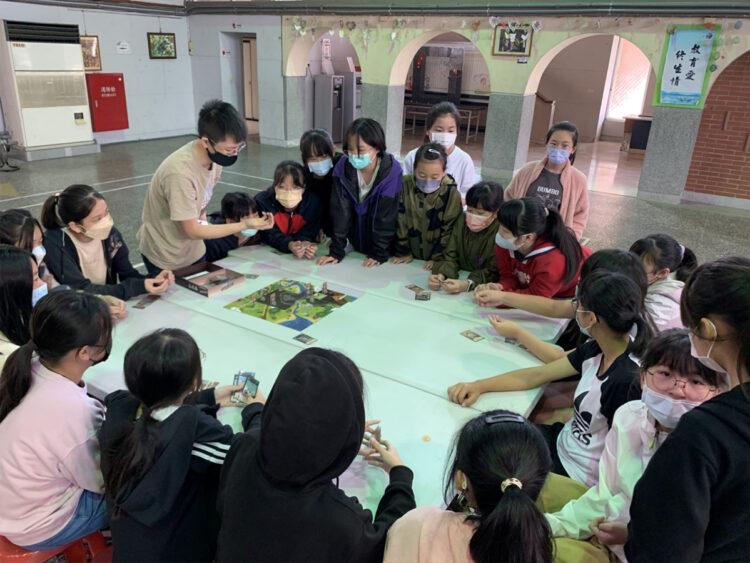 桌遊《大地捍衛者》教學