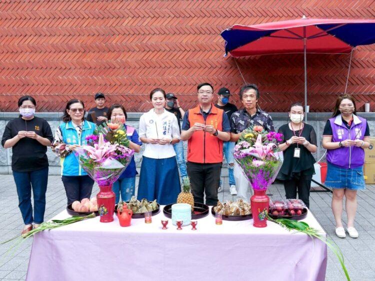 鶯歌光點端午祈福 百年古井午時水立蛋好運兆