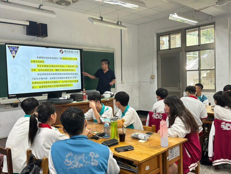 AE804C2E-4D8A-43EC-B2D2-3D53B97E9D46-L0-001