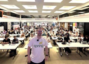 圖說：偉康科技邀請國際知名Spring開發佈道師Josh Long來台參與技術社群活動。  偉康科技提供