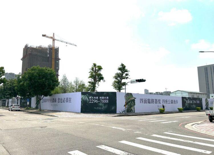 富華創新(3056，原總太地產)，位於水湳中央公園特區新案「之序」，基地坐擁四面臨路的