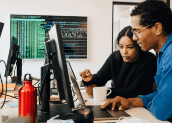 VMware 綜合數位員工體驗（DEX）解決方案為IT團隊提供以資料驅動的洞察