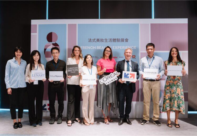 參展商與長官大合照