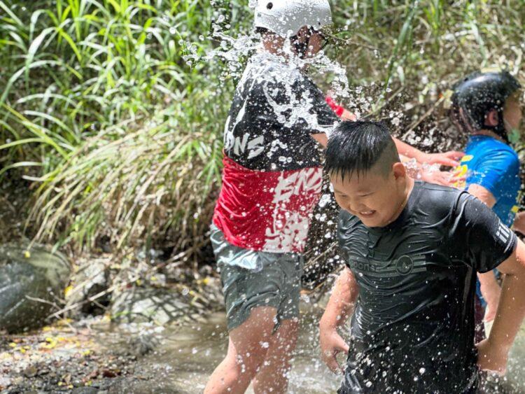 炎熱的天氣來踏踏水真的超開心啊！2