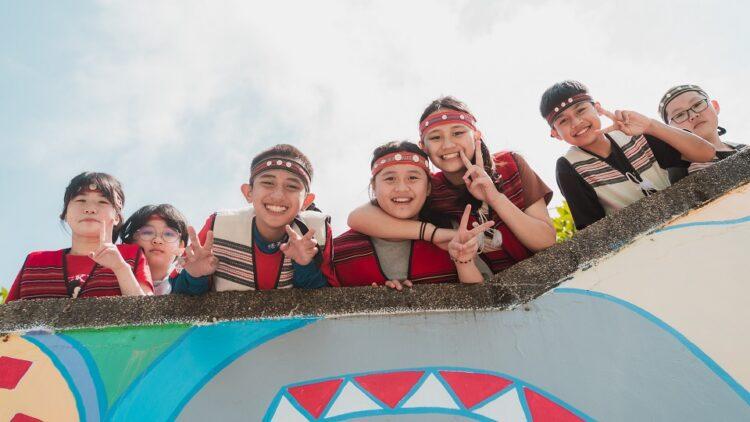 學童們漾起的笑容,是志工永遠不會忘記的畫面