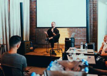 pexels-matheus-bertelli-3321793