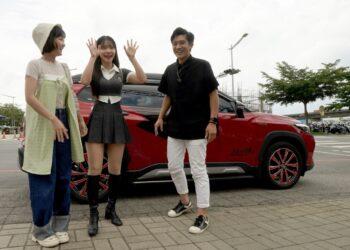 圖一_55688多元計程車在中職全明星賽「女孩上班路」活動，護送中職啦啦隊至球場上班。