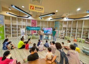 圖一：高市圖河堤分館代理主任池佳蓁表示反毒從家庭教育出發_0