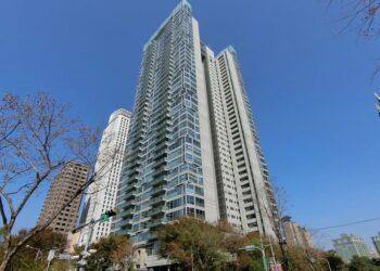 寶輝秋紅谷高樓層景觀戶，去年8月以93.8萬元成交，成為2022年台中最高單價住宅。(台灣房