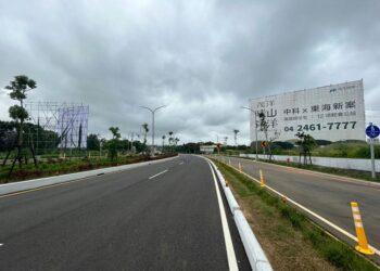 (昱均)特五號快速道路為龍井、沙鹿等區挹注強勁動能，房市前景備受期待。