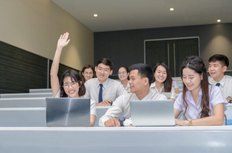 歐趴糖_大一新生選課攻略