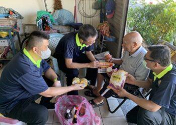 玄武觀愛心惠榮民 分送物資向老兵致敬-4