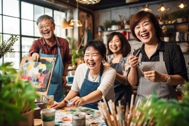 OMIA學東西「人生半百 正要精彩」素人創作募集活動，鼓勵大家可以透過藝術創作，培養全新興趣嗜好。（圖／OMIA學東西提供）