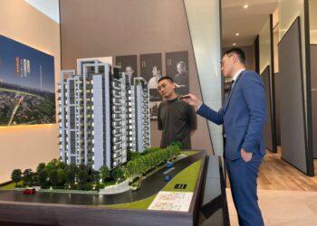 今年國慶4天連假當中，台中不少新案接待中心出現人潮滿滿、反應熱烈的現況。