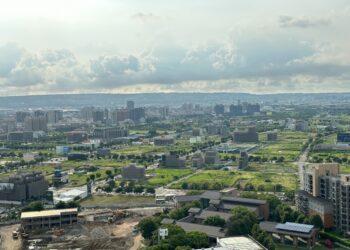 (昱均)開發漸飽和的低密度重劃區少有投資客，無論綠覆率、生活質感、或是均質性都相對