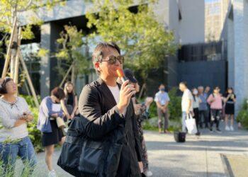 (業者提供)吳書原老師邀請大家共同走進「漢宇琢森」社區的千坪原野花園，現場分享景觀 (1)