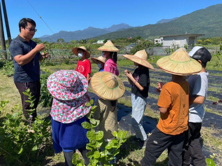 認真聽老師講解