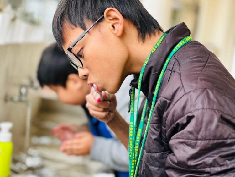 好好刷牙保持口腔健康