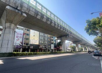 LINE_ALBUM_大鑫看板+文心路沿線_240217_94