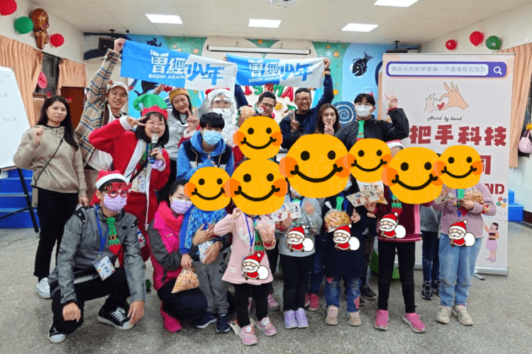 耶誕派對圓滿成功大合照