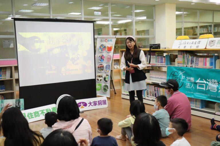 圖二：大寮分館鄭淑妃主任表示從小建立孩子們的無毒觀念非常重要，希望孩子們都能遠離毒品的威脅_0