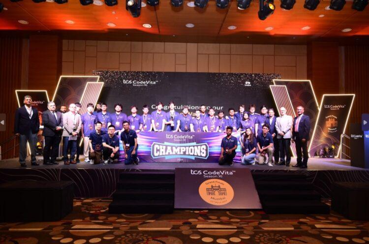 決賽參賽者合影