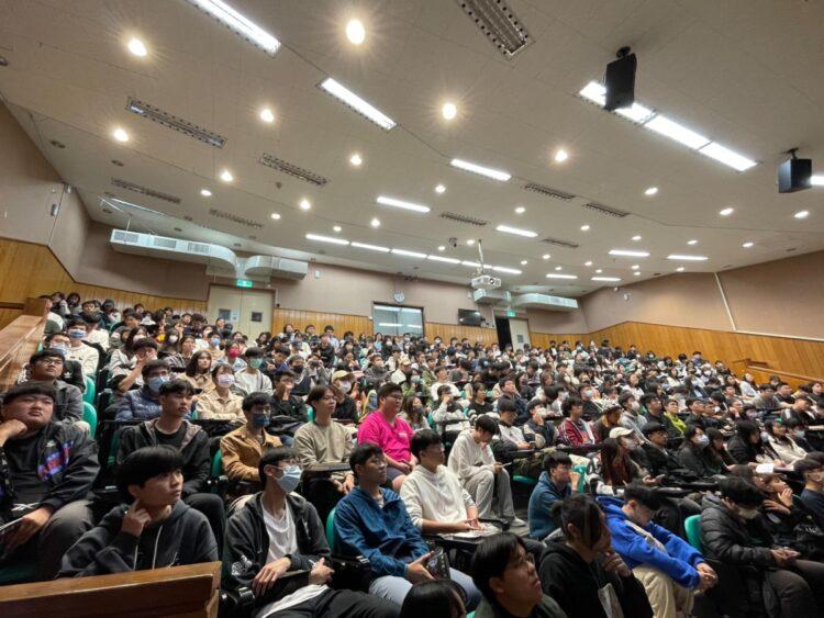 精彩講座，現場座無缺席