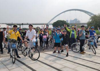 國立體大產經系師生幫助大星兒家庭追求冒險，首發單車騎乘樂融融！
