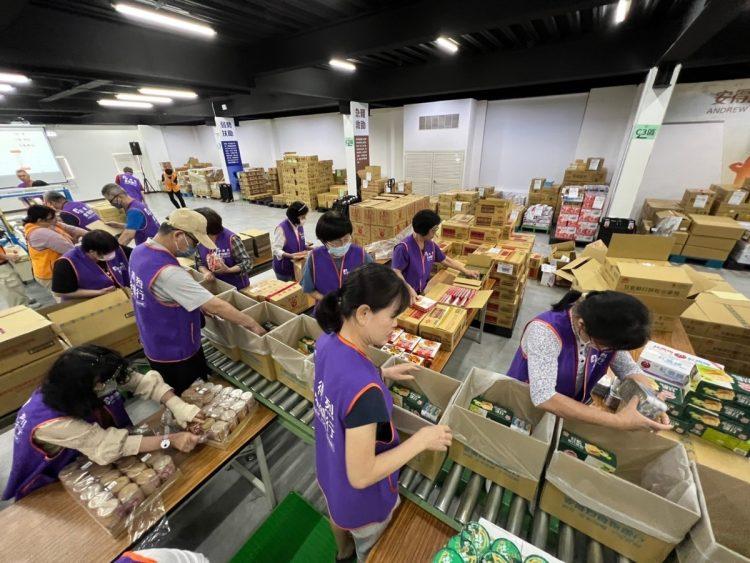 安得烈特別根據災民的需要而組合成「安心食物箱」,提供沖泡飲品、粥品、肉鬆、罐頭、調理包、麵條、白米、麥片、餅乾等物資2
