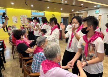 世代共融，一同歡唱