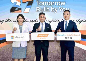 【新聞圖片一】台灣微軟與晶片設計大廠聯發科技宣布在 AI 教育雲上的首個合作「Microsoft x MediaTek DaVinci 教育雲」計畫，旨在促進台灣學術領域的 AI 研發與應用、協助培育 AI 人才。由左至右為台灣微軟首席營運長陳慧蓉、聯發科技人工智慧暨數據工程處協理葉家順、台灣微軟公共業務事業群總經理陳守正。