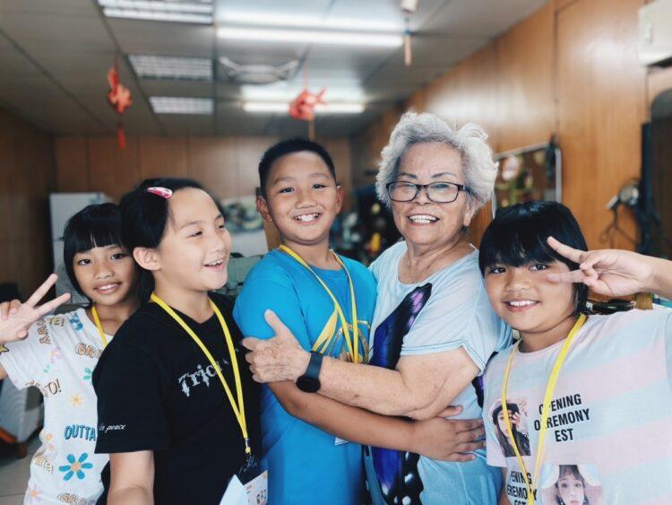 小小記者出動去楊媽理髮廳2