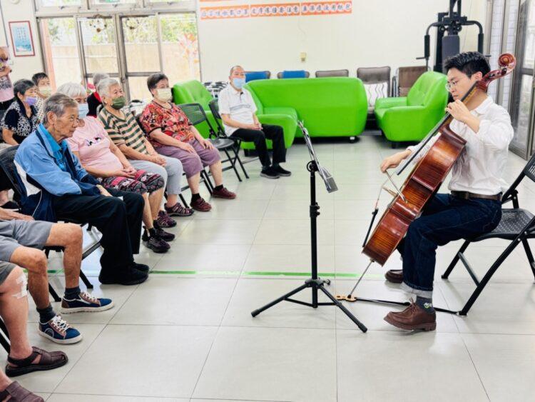 LINE_ALBUM_1130730_240802_5 (Copy)