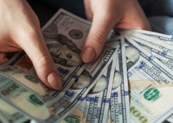 alexander-mils-lCPhGxs7pww-unsplash