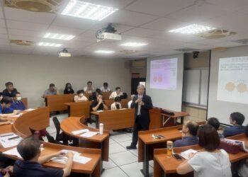 唐彥博校長致詞