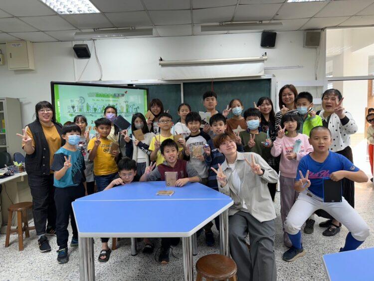 LINE_ALBUM_20241127世賢國小宣講_241128_2