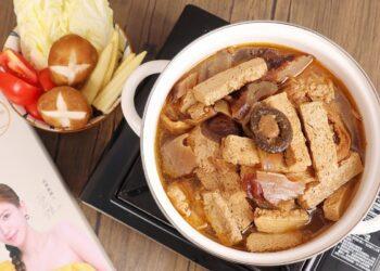 圖說：一上市就賣到缺貨的愛雅辣呦新品「汕頭鮮味鍋」，湯頭添加素沙茶及秘製配方，喝起來鮮而不燥、清爽不膩，帶來全新的味蕾享受！（資料來源：愛雅辣呦）