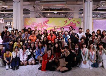 開幕活動貴賓們與學生大合照