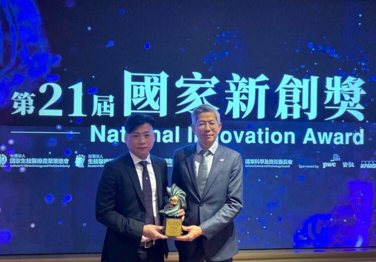格棋化合物半導體榮獲第21屆國家新創獎肯定，(左)賴柏帆副總、(右)葉國偉技術長