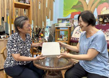 選購畢嘉士基金會2025年節公益禮盒就能送愛到馬拉威