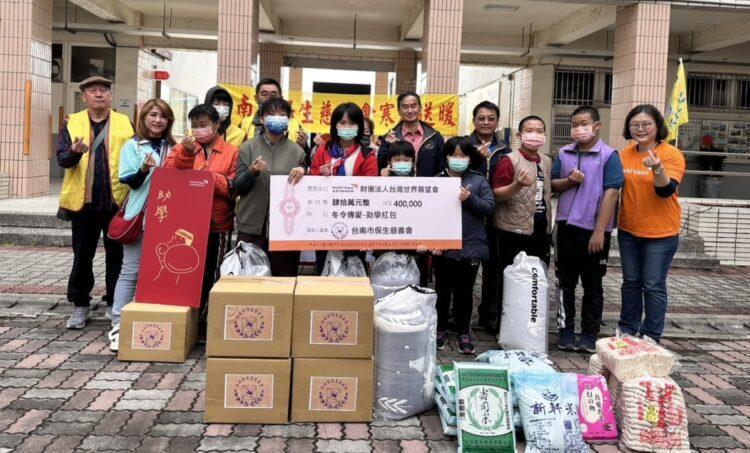 台南保生慈善會關懷台灣世界展望會弱勢兒童寒冬送暖30年不間斷 (3)