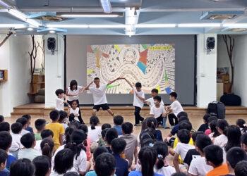 屏大附小動感達人以身體呈現圖像詩