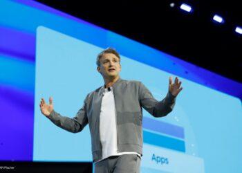 SAP 全球 CEO 柯睿安於藍寶石大會發表演說