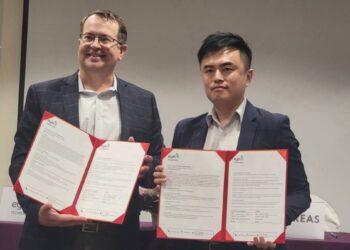 174831133724220_P32126322