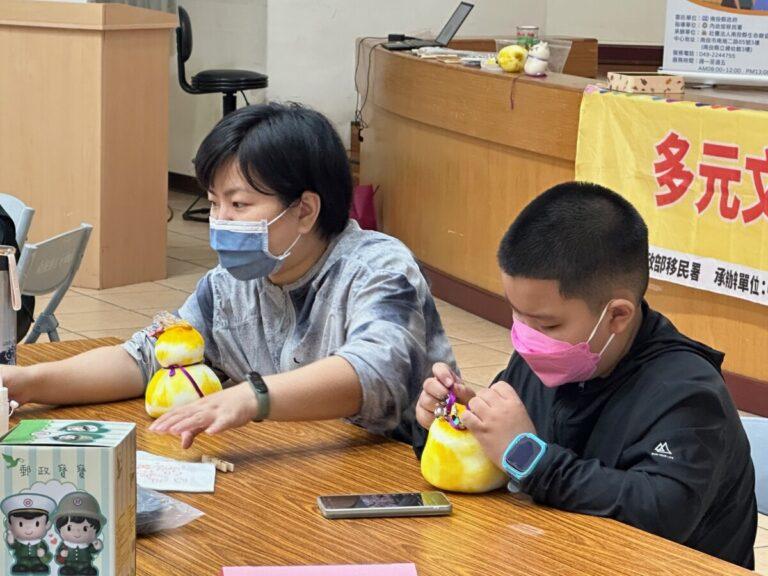 新住民家庭共同創作屬於自己的獨特平安貓香包