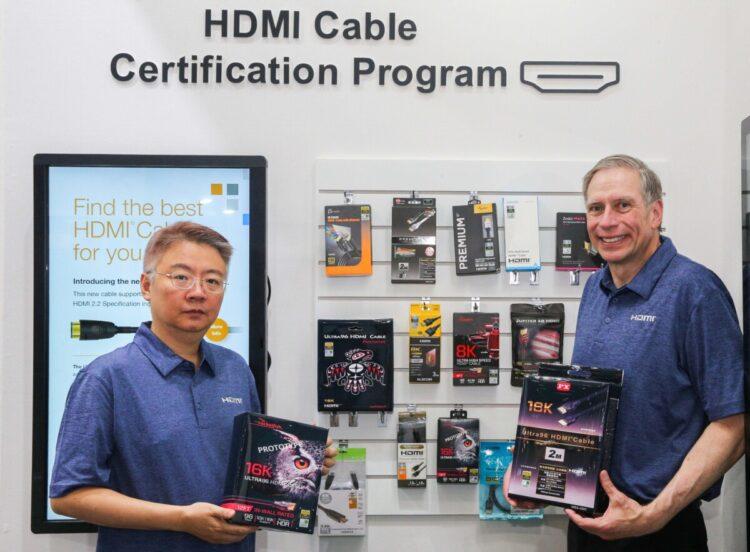 【HDMI新聞照片】HDMI協會執行長Rob Tobias(右)與臺灣區市場與業務開發協理馬銘倫發表最新HDMI 2.2規格